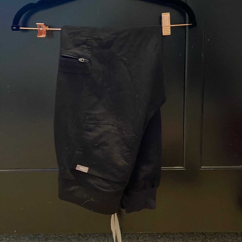 Black figs Zamora joggers scrub pants
